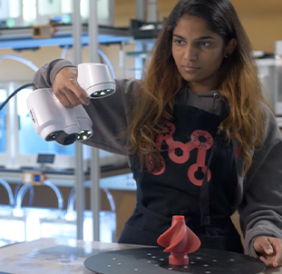 威斯康星大学麦迪逊分校让学生使用 3D 扫描进行各种创新 